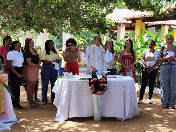 EFADE IV dos Caldeirões celebra Páscoa e o Dia das Mães em Oeiras