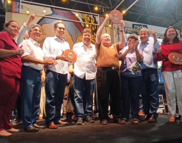  PE. João de Deus recebe homenagem da terceira Feira da Agricultura Familiar em Teresina.