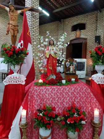 Paróquia da Sagrada Família Celebra festa ao Sagrado Coração de Jesus