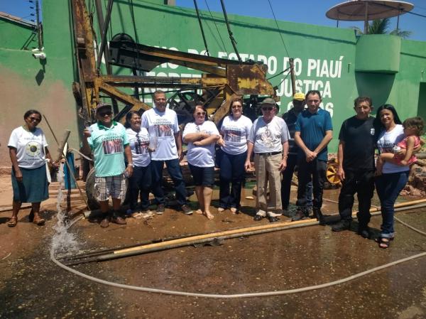 Fundação D. Edilberto Dinkelborg junto a pastoral carcerária perfura poço na penitenciária de Oeiras