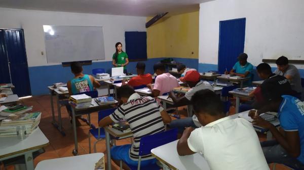Em pareceria com o SENAR, o CEFAS e a fundação Dom Edilberto Dinkelborg promove cursos em Oeiras.