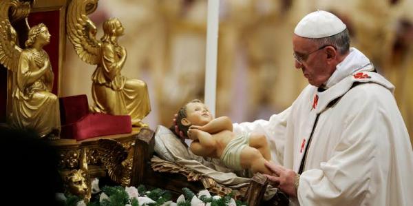 Papa: no Natal, deixemo-nos maravilhar pelo sorriso de Deus
