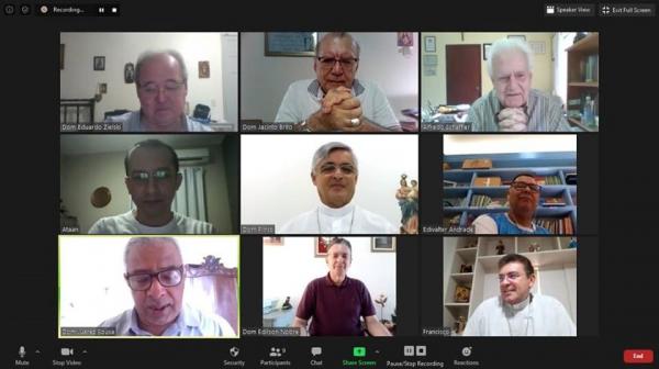 Bispos do Piauí realizam reunião por vídeo conferência.