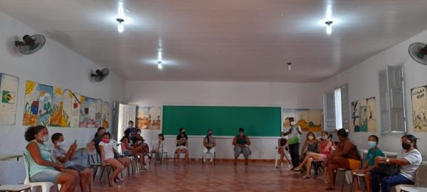 Fundação Dom Edilberto reúne Pais de crianças e jovens da comunidade para a retomada das atividades  