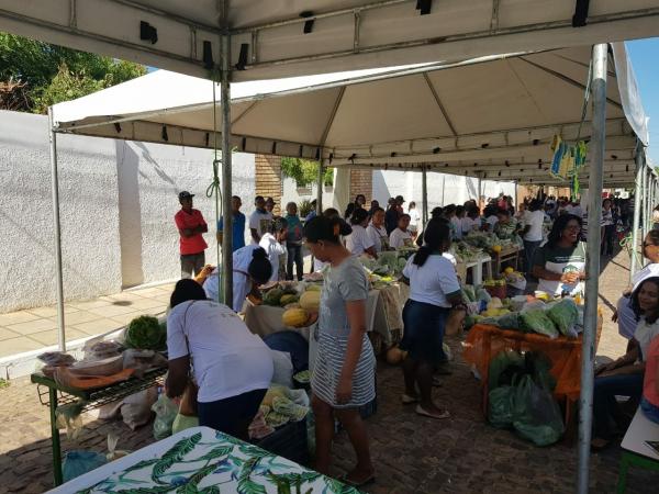 I Feira de Produtos Agroecológicos realizada em Oeiras durante o Congresso de lavradores