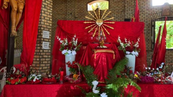 Paróquia da Sagrada Família celebra a solenidade de Pentecostes