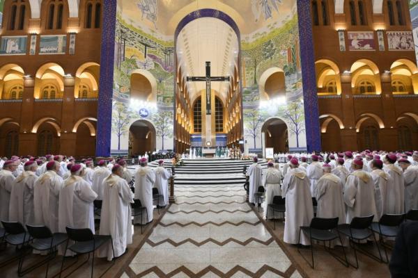 CELEBRAÇÃO NA CASA DA MÃE APARECIDA MARCA O INÍCIO DA ETAPA PRESENCIAL DA 59ª AG CNBB