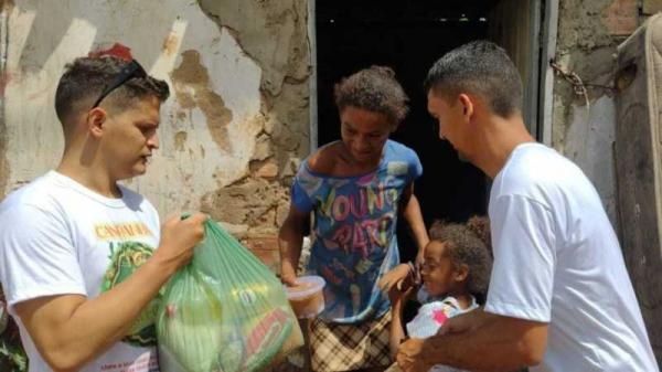 Paróquia Sagrada Família realiza entrega de cestas da campanha Natal sem Fome em Oeiras