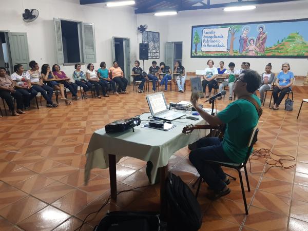 Paróquia promove minicurso de liturgia