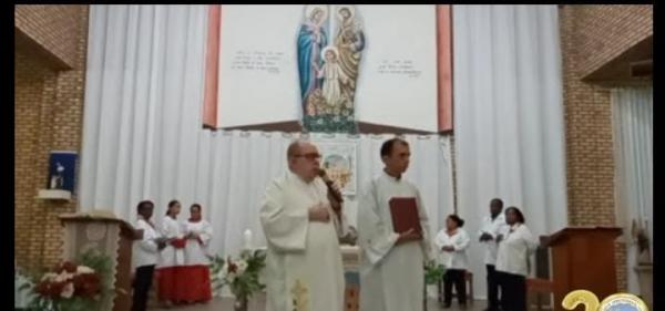 Paróquia da Sagrada Família celebra a primeira noite de novena em prol dos seus 20 Anos de existência