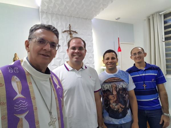 Seminaristas se preparam para ordenação diaconal em retiro espiritual