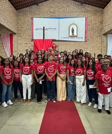 Dom Edilson preside celebração do Crisma no dia de Pentecostes na Igreja de São Vicente de Paulo 