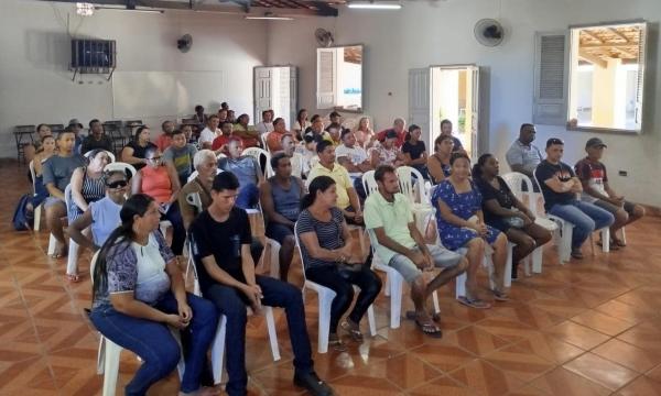 Reunião avaliativa com as famílias do loteamento Sagrada Família em Oeiras